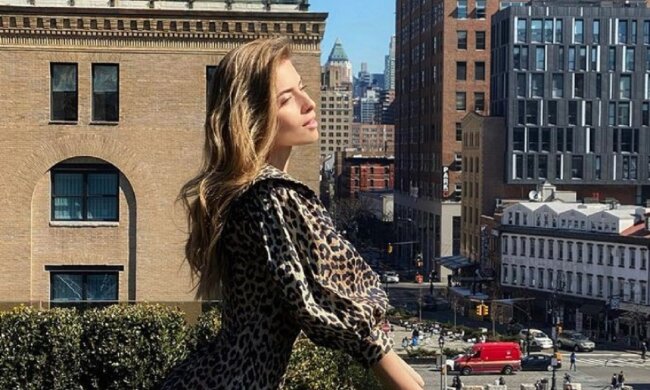 Внучка Ротару показала солодкий подарунок від нареченого-мільйонера на річницю: зворушливі кадри