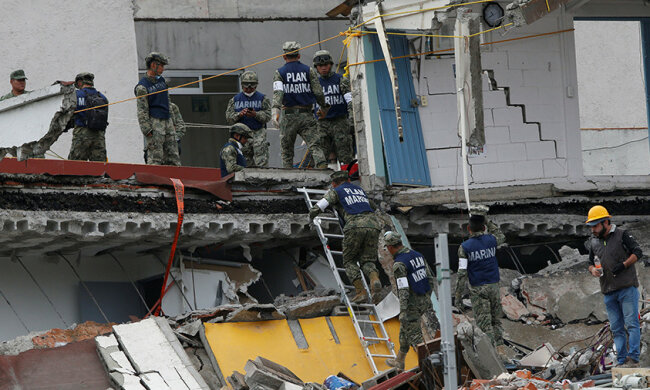 2017-09-21T163558Z_1449375359_RC16D99F2FC0_RTRMADP_3_MEXICO-QUAKE