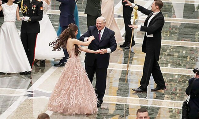 Як виглядає королева краси, яка захомутала самого Лукашенка: кращі фото сліпучої брюнетки