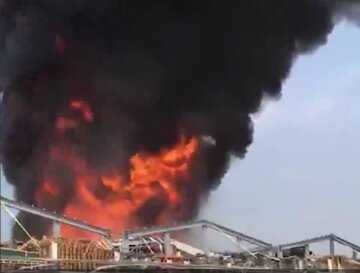 Нові вибухи гримлять в Бейруті, стовп вогню і диму до небес: перші кадри і подробиці НП