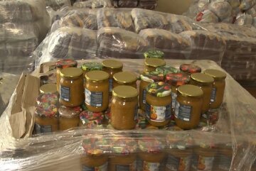 Безкоштовні продукти для ВПО та пенсіонерів у Дніпрі