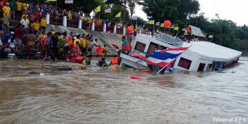 A boat accident in Ayutthaya killed at least eight people and injured many