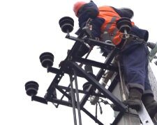 Графіки відключення світла в Дніпропетровській області на 18 грудня