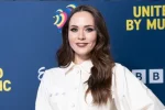 Юлия Санина