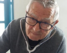 "Буду працювати, поки зможу": 92-річний лікар безкоштовно допомагає бідним дітям