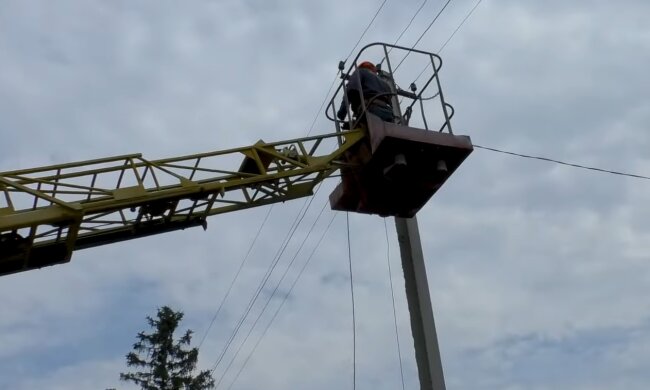 Графіки відключення світла у Дніпропетровській області на 15 травня