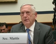 Непрофесійна, ідіотська та безглузда: екс-глава Пентагону оцінив військову стратегію рф