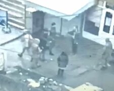 "Так поводяться тільки карателі": з'явилося відео примусової мобілізації в окупованій Макіївці