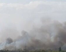 На Харківському авіазаводі спалахнула масштабна пожежа: "загорівся дах і..."
