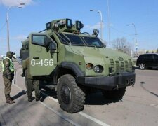 Военную технику стянули под Киев, начались облавы: к чему готовиться с 16 апреля и кто под угрозой
