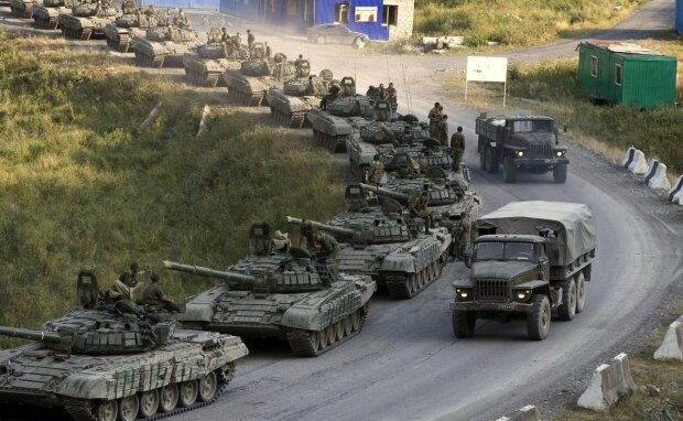 Полномасштабное вторжение РФ в Украину, экстренное предупреждение МИД: "Не менее 500 танков..."