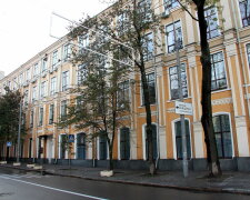 Київський суд під загрозою вибуху, триває евакуація