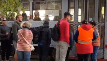 Одесу лихоманить через карантин: відео того, що відбувається в громадському транспорті
