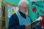 "Ножем у скроню": з українським священиком розправилися посеред вулиці, що відомо про його стан