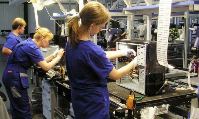 Новий закон про працю вдарить по українцях: роботу втратимо навіть на лікарняному, скандальні деталі