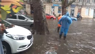 Циклон насувається на Одесу, стихія відіб'є бажання прогулятися: в які дні погода покаже характер