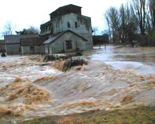 Украинцев экстренно предупредили о новой опасности, какие районы под угрозой: "Выход воды и затопление..."