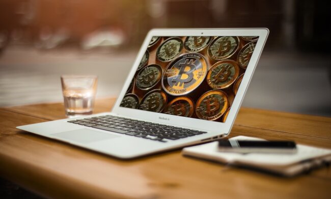 курс биткоина, криптовалюты, майнинг