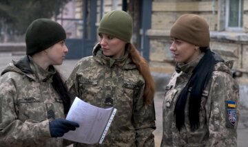 Українок відтепер ставитимуть на військовий облік, указ набув чинності: повний список професій