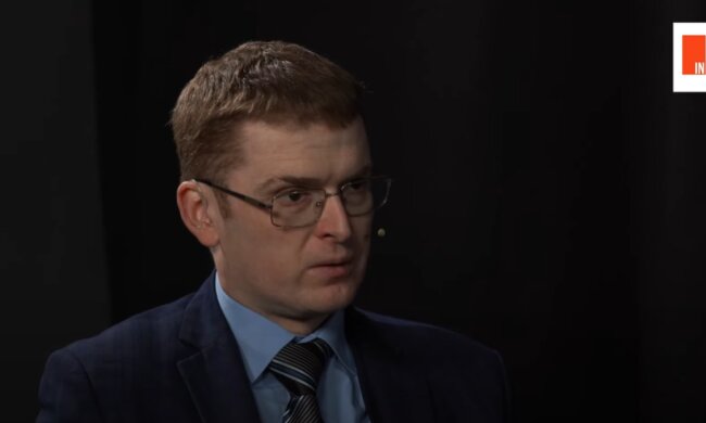 Доктор філософських наук Віталій Хромець пояснив, що сьогодні не так із українською освітою