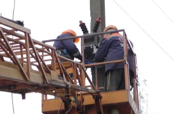 Графики отключения света в Ровенской области на 13 февраля