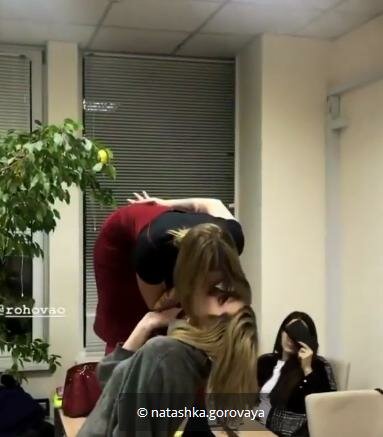 Дочь Потапа устроила грязные танцы прямо на столе: «Вот это сочно!»