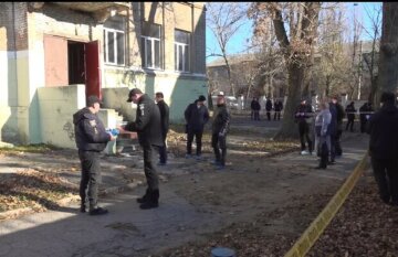 Тіло іноземця знайдено в центрі Одеси, фото: "поруч лежав..."