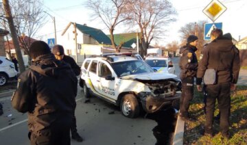 Відео жорсткої аварії, яку влаштували Копи на службовому авто: "Не пропустили BMW X5"