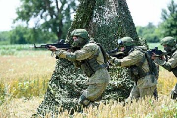 Білорусь офіційно дозволила "погостювати" військам Росії та Сербії: "Слов'янське братство"
