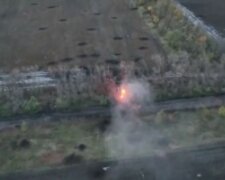 ЗСУ точним ударом знищили військову техніку окупантів: момент потрапив на відео