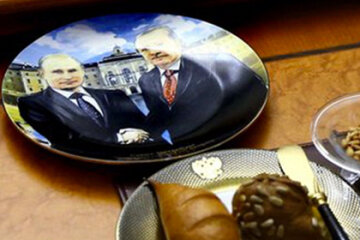 Это традиция: Кремль оправдался за тарелки с Путиным и Эрдоганом