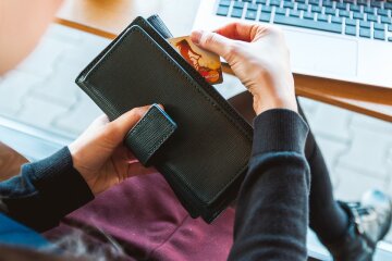 Гороскоп на 4 травня для знаків зодіаку: кому треба бути акуратніше з бюджетом