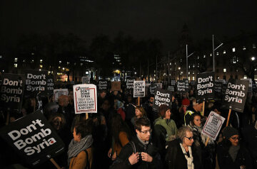 В Лондоне проходит митинг против войны в Сирии