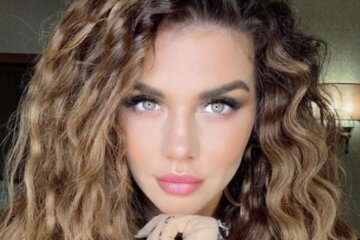 Фігуриста Седокова виставила всі свої достоїнства в чорній білизні: навіть 18-річні позаздрять