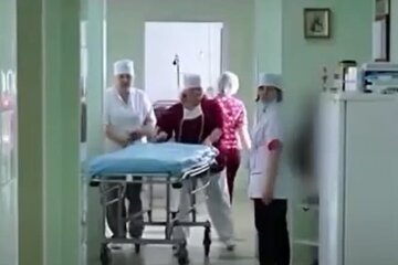 Массовое отравление в детском саду: малышей забрала скорая, первые детали