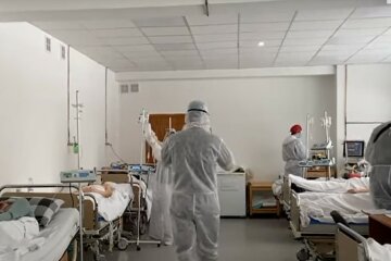 Нова хвиля ковіда охопила Дніпро: тривожне зведення щодо захворюваності