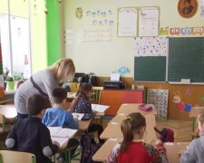 В Киеве школьники вернутся за парты с понедельника, но не все: кого ждет дистанционное обучение