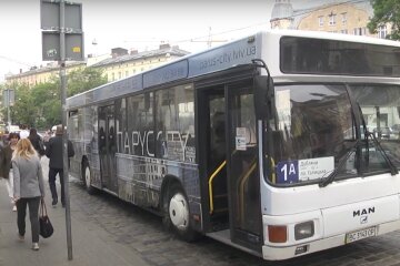 Новый график движения транспорта во Львове.