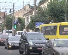 Ограничение движения транспорта в Черновцах