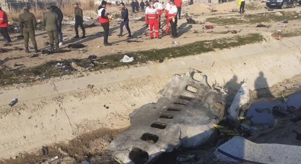 Ракета была не одна: появились роковые улики в деле о сбитом Боинге, скандальные кадры