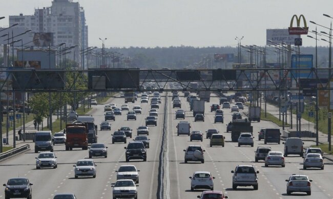 У Києві можуть обмежити швидкість авто: де потрібно буде значно пригальмувати