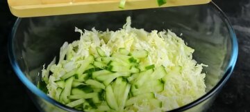 Як приготувати оригінальну заправку до салату із пекінської капусти: неймовірний рецепт