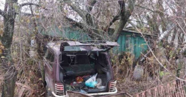 14-річний харків'янин за добу вкрав і відразу ж розбив три машини, фото: "хотів повчитися їздити"
