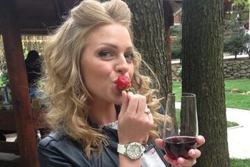 Яна Глущенко из "Дизель шоу" решилась показать сына, который растет ее копией: "Словно в зеркало глядеть"