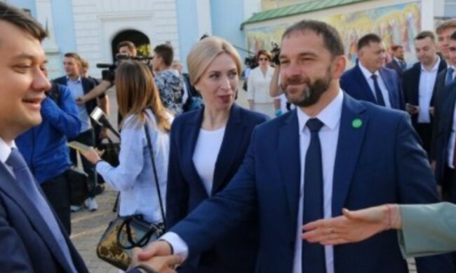 Перший з'їзд «Слуги народу» без Зеленського проходить у Києві: відомо про три важливі рішення