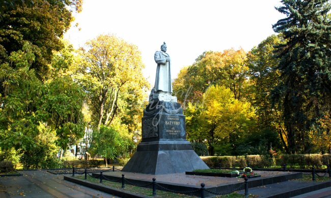 У Києві можуть знести пам'ятник Ватутіну: залишився вирішальний крок