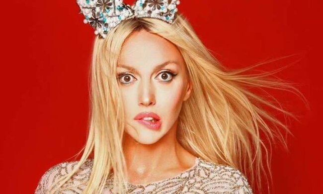 оля полякова