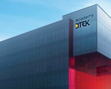 Academy DTEK передает библиотекам Украины 100 книг