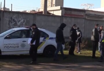 Тело мужчины с татуировкой обнаружено на Одесчине, полиция просит помощи: как он выглядит, фото