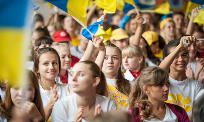 1394471380_ukrainskaya-molodezh-boretsya-za-svoyu-stranu